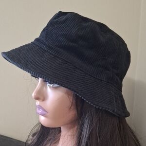 Chic Black Corduroy Bucket Hat